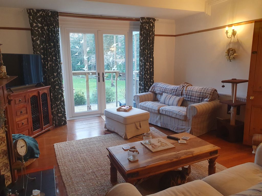 Property photo 3 of 19