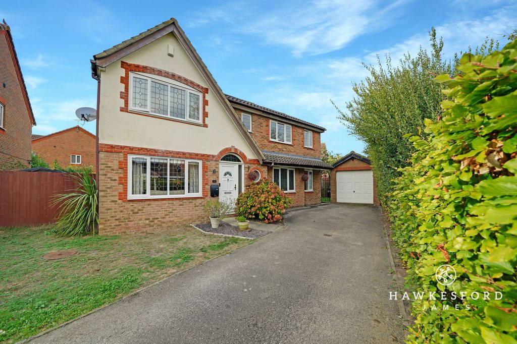 Property photo 1 of 31 Cinnabar Drive, Sittingbourne - Front Aspect