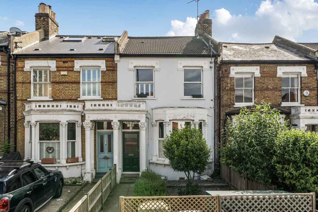 Property photo 1 of 16 1463572-16-6A0F27...