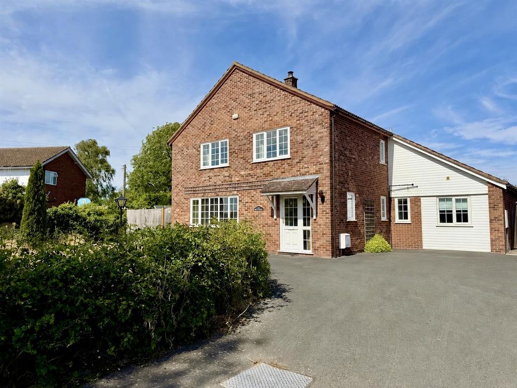 Property photo 1 of 32