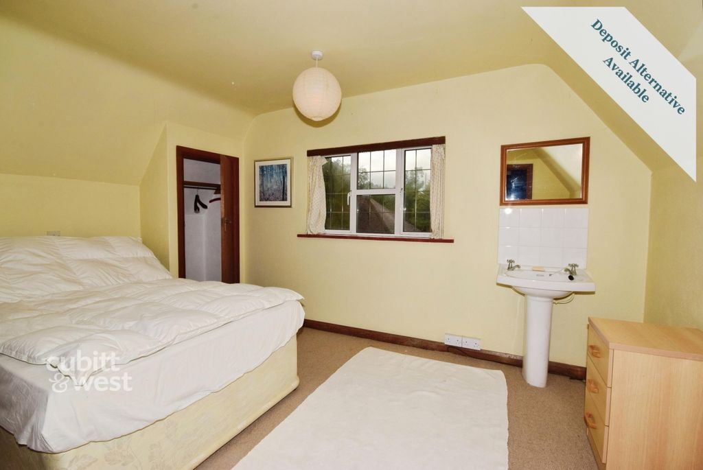 Property photo 2 of 7 Room 2 4 Sea Clos...