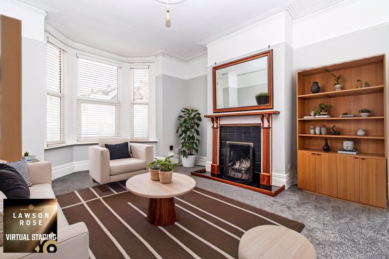 Property photo 2 of 27 .