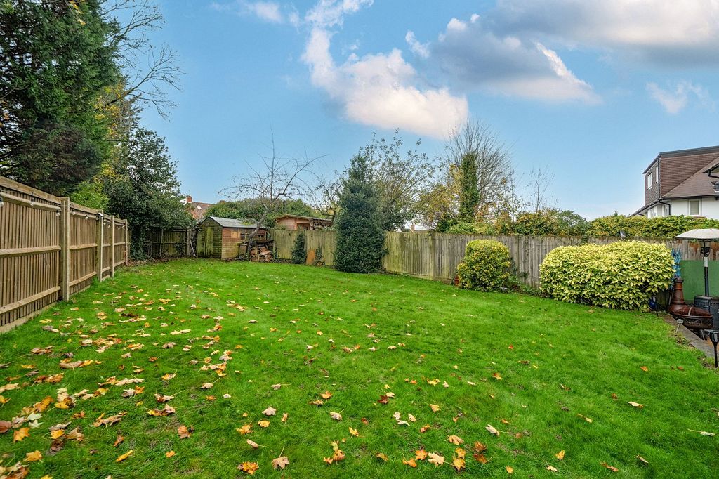 Property photo 2 of 25