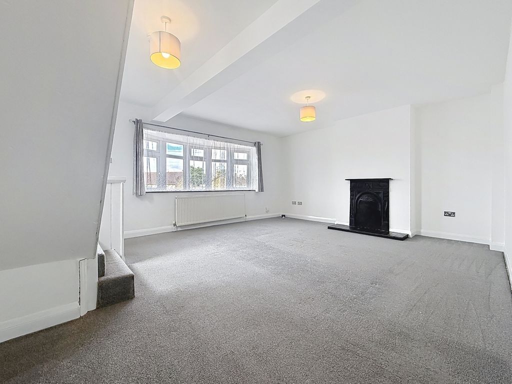 Property photo 3 of 13 Living Room