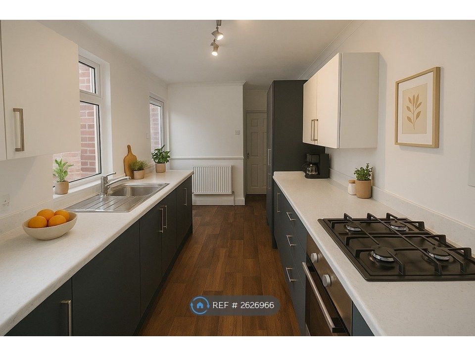 Property photo 3 of 10 Kitchen