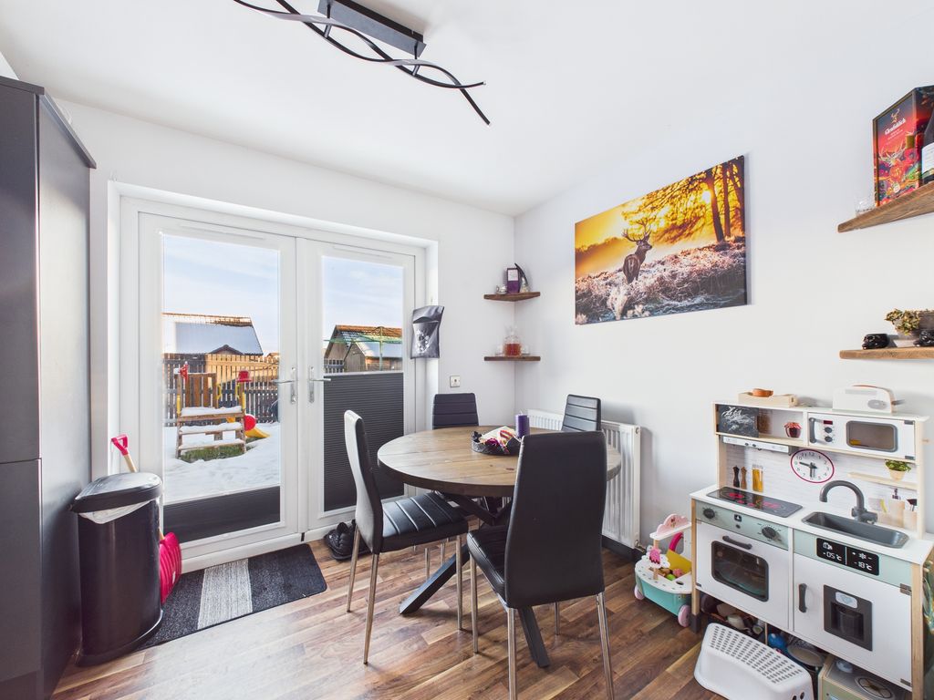 Property photo 3 of 18 Cam03185G0-Pr0129-Still007