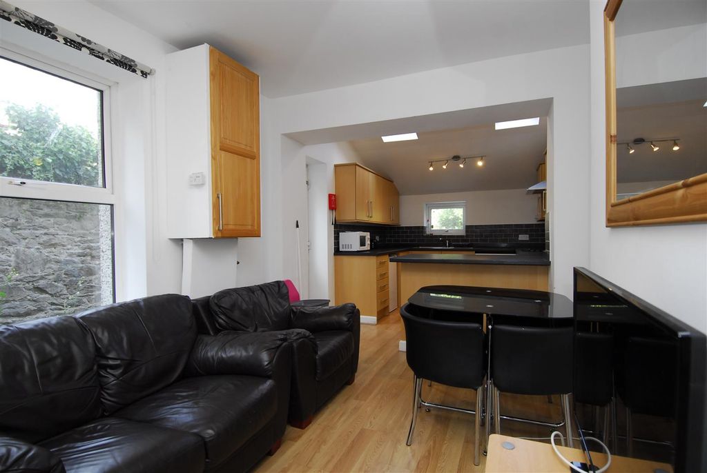 Property photo 1 of 13 3Greenbank009.Jpg