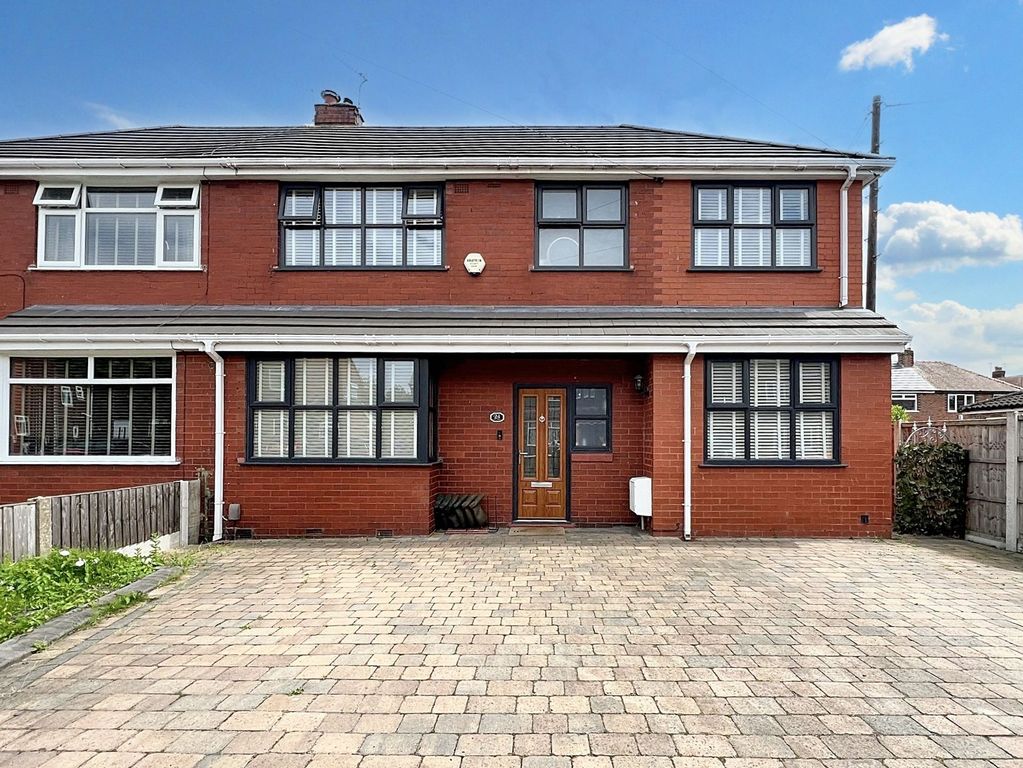 Property photo 2 of 21