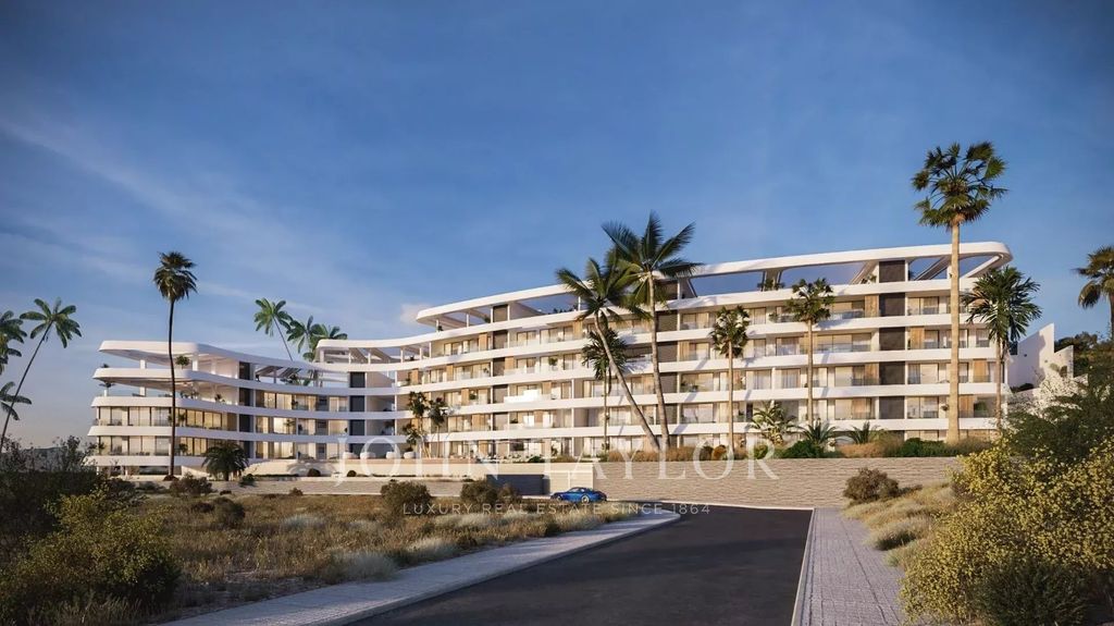 Property photo 2 of 23