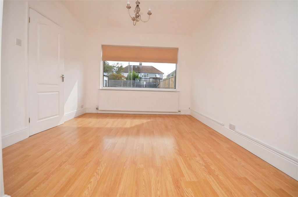 Property photo 3 of 16 Picture No. 04