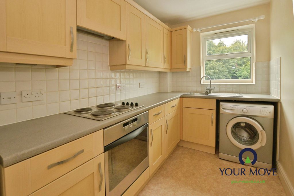 Property photo 2 of 13 Kitchen