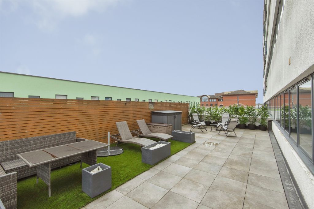 Property photo 2 of 16