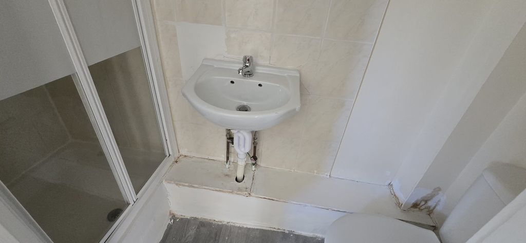 Property photo 2 of 3