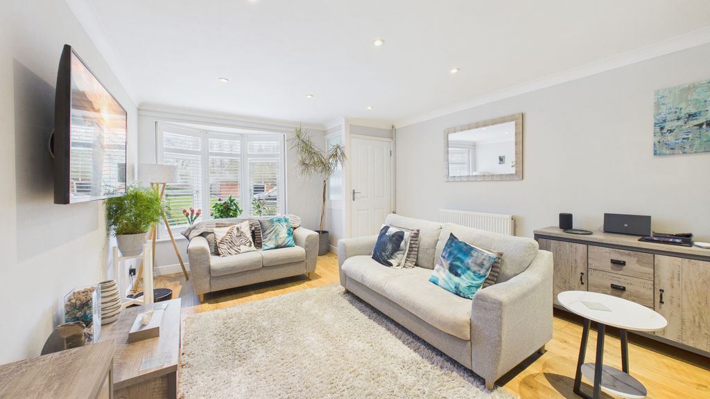 Property photo 2 of 13 Cam04968G0-Pr0099-Still006