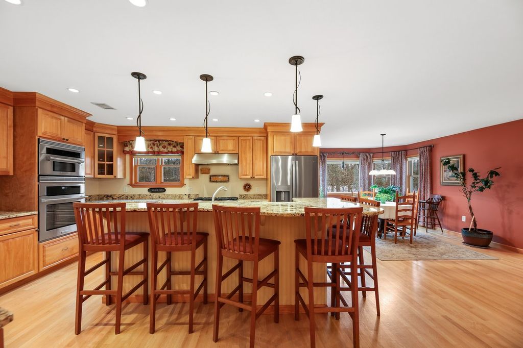 Property photo 3 of 52
