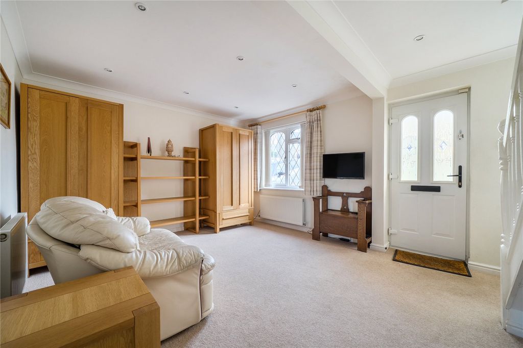 Property photo 3 of 22 Picture No. 23