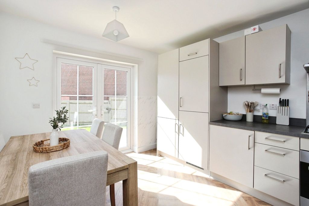 Property photo 2 of 14 Pbox-Img.Jpg