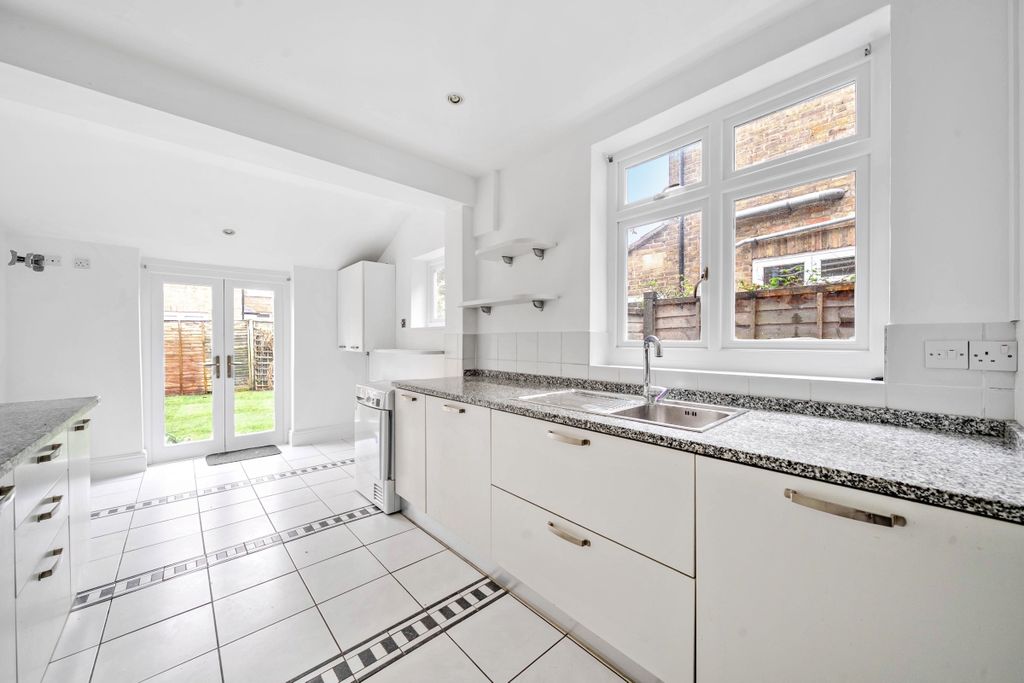 Property photo 3 of 21