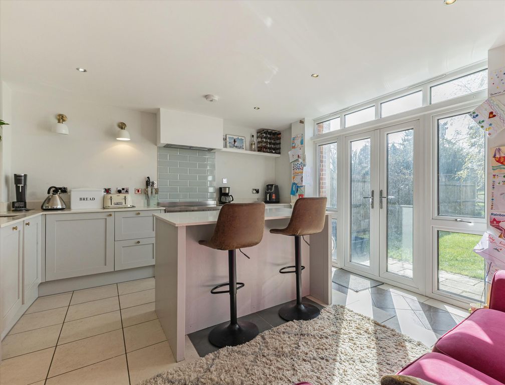 Property photo 2 of 11 Image