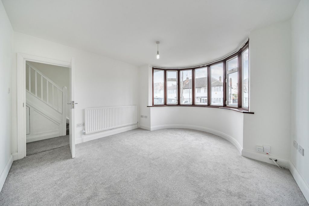 Property photo 3 of 19 1435160-14-69c3c0...