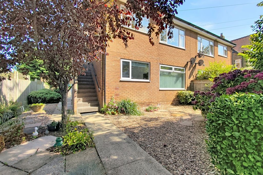 Property photo 1 of 15 Daisy-Road-Ewemove_00015