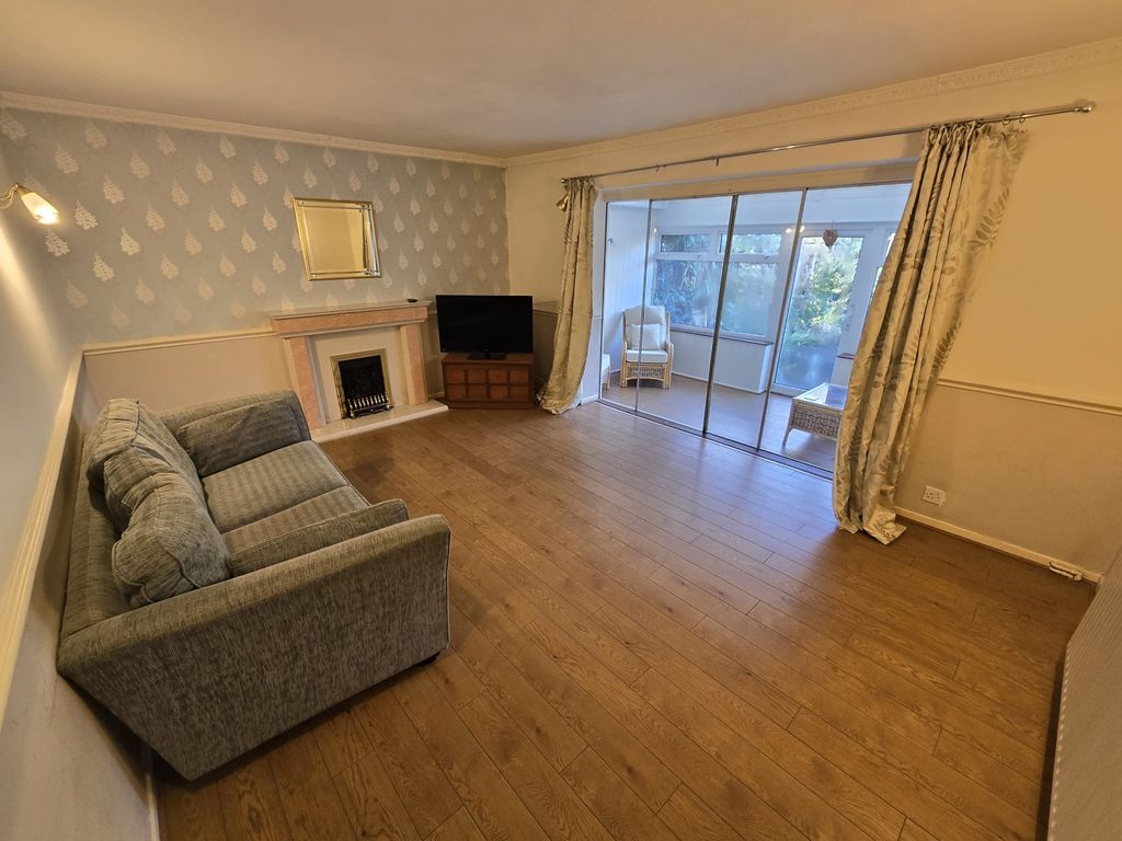 Property photo 2 of 17 Lounge A