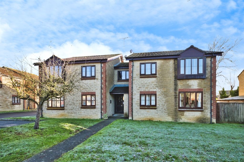 Property photo 1 of 18