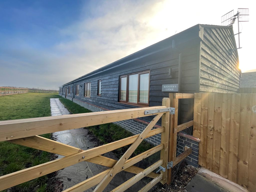 Property photo 1 of 33