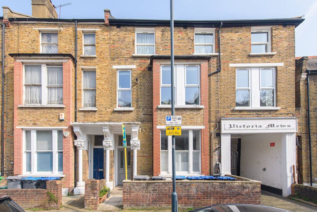 Property photo 2 of 6