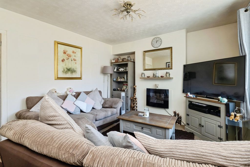 Property photo 3 of 16 Photo