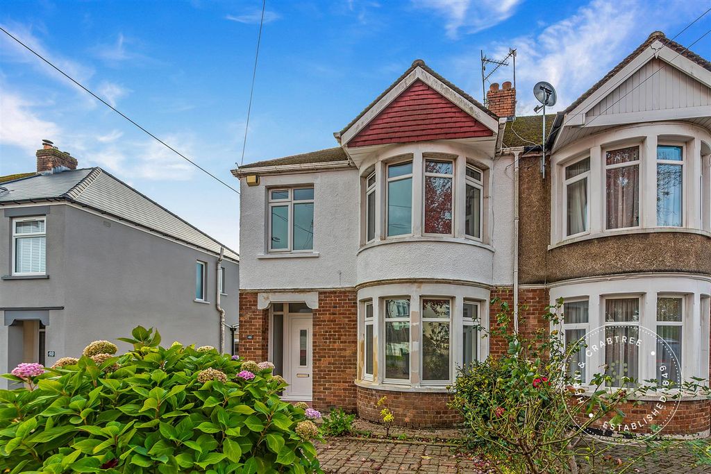 Property photo 1 of 19 New-Road-33.Jpg