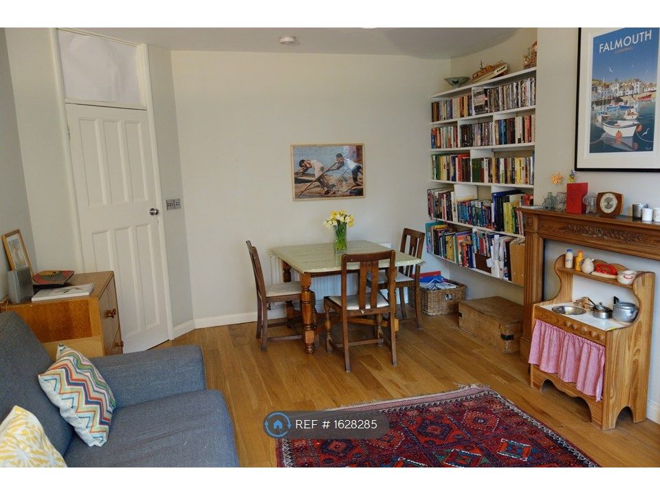 Property photo 2 of 9