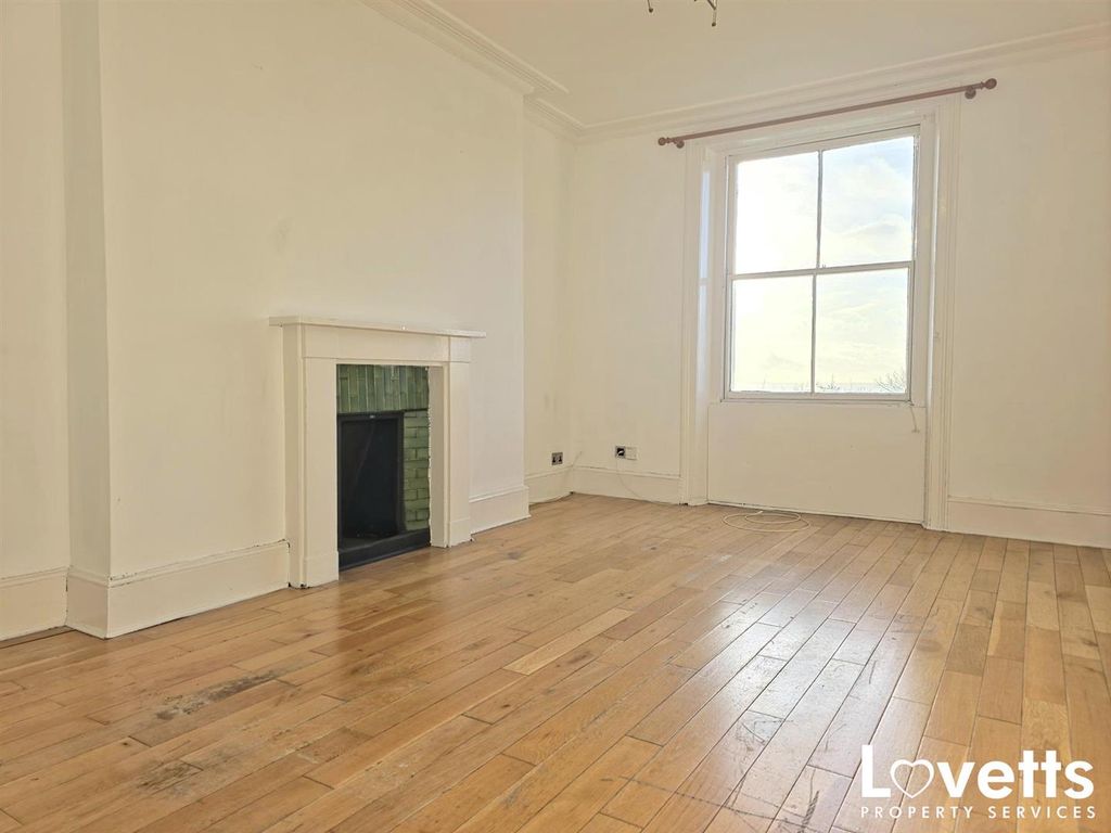 Property photo 3 of 9 Living Room