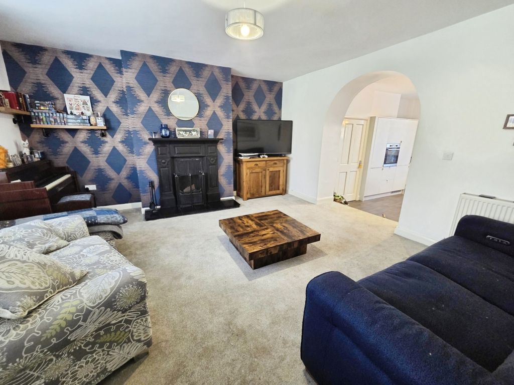 Property photo 2 of 16 Pbox-Img.Jpg