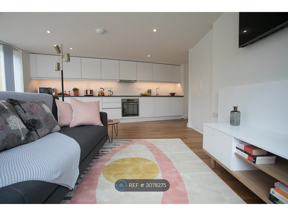 Property photo 3 of 7 Living Room (Seating Area)