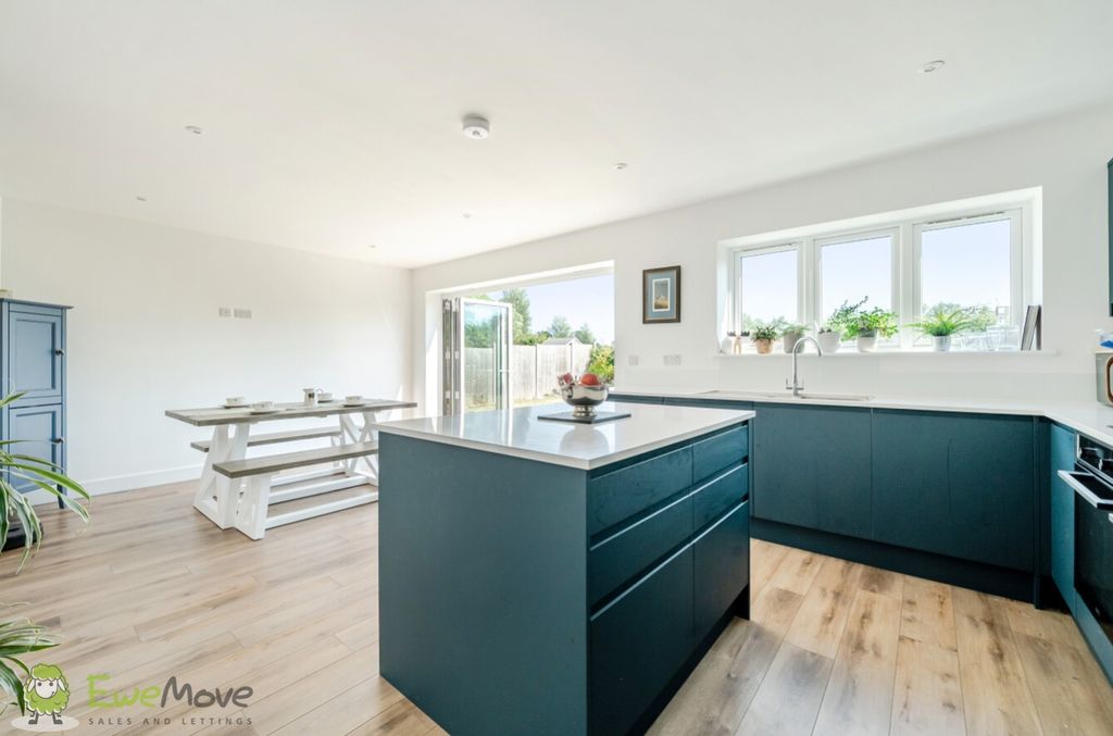 Property photo 3 of 30 Kitchen Dining Room