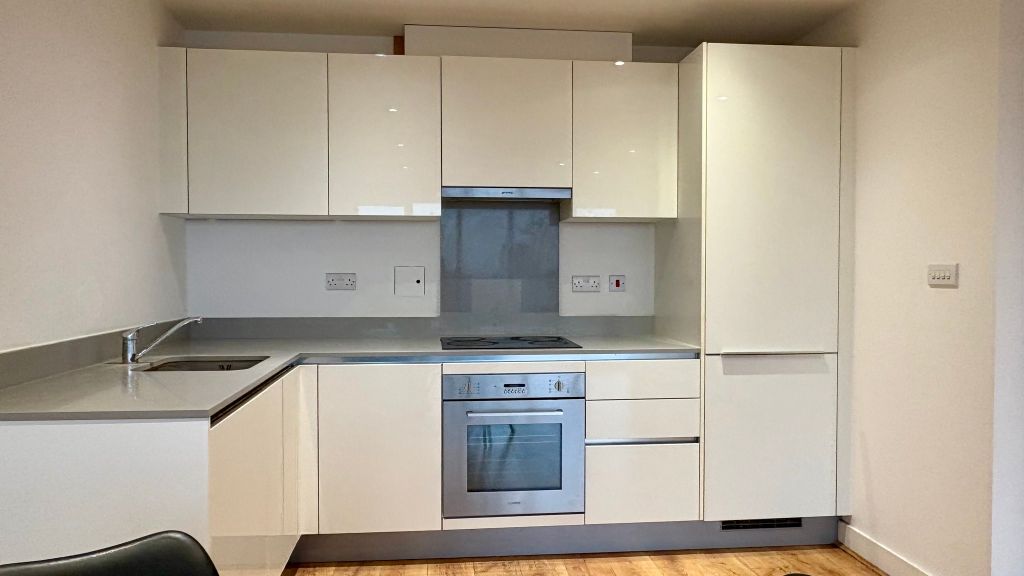 Property photo 2 of 20 Kitchen