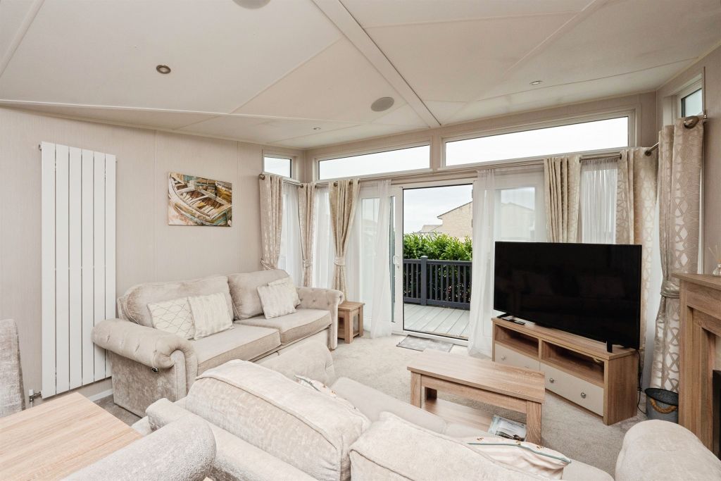 Property photo 3 of 23