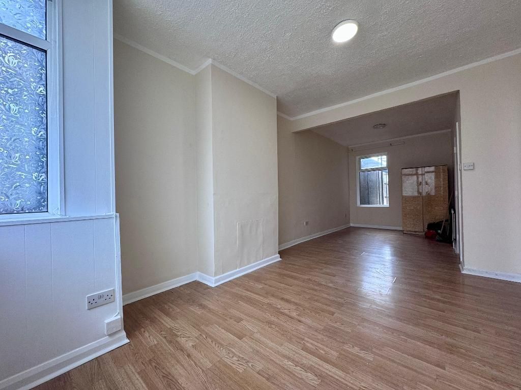 Property photo 1 of 7 Photo 1