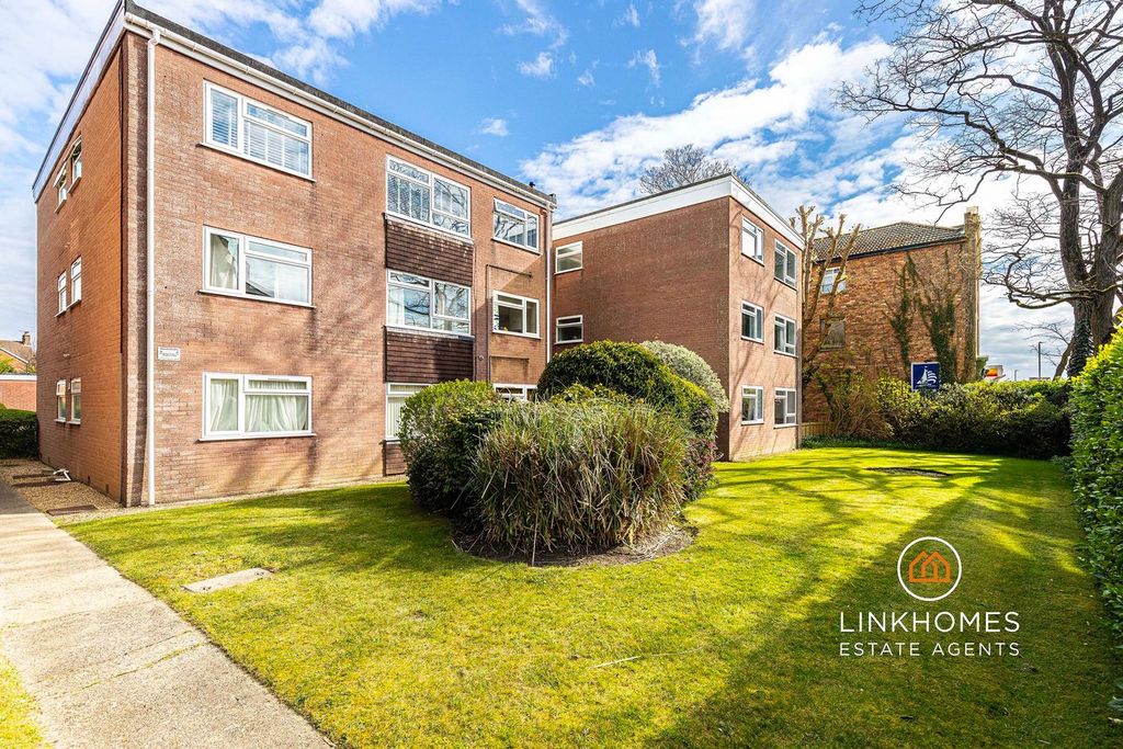 Property photo 1 of 14