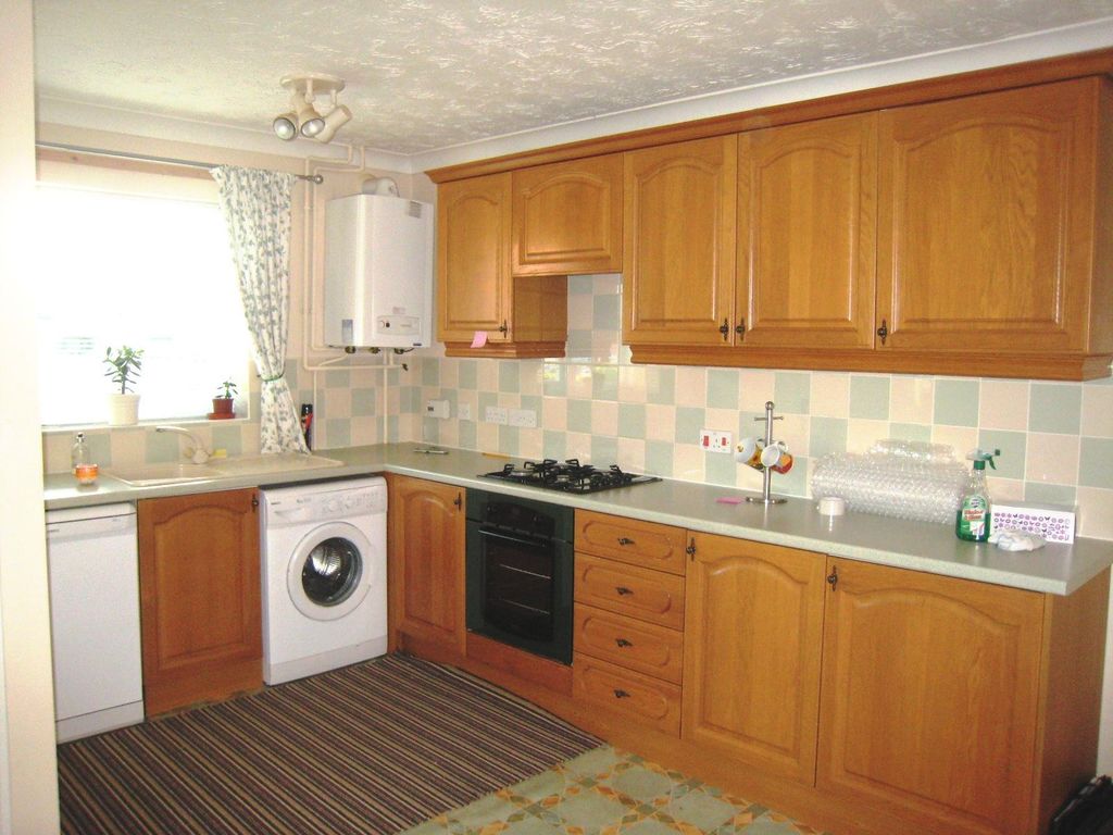 Property photo 3 of 4 Kitchen