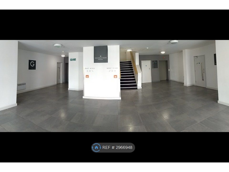 Property photo 3 of 11 Stairs & Lifts To Upper Floors