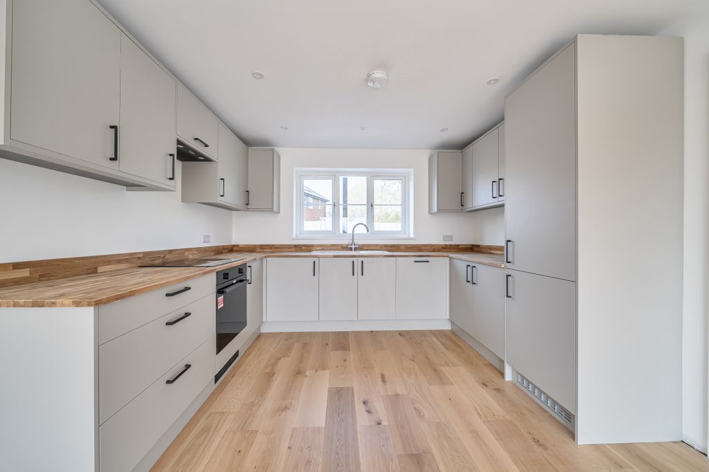 Property photo 2 of 9 1420509 (16)