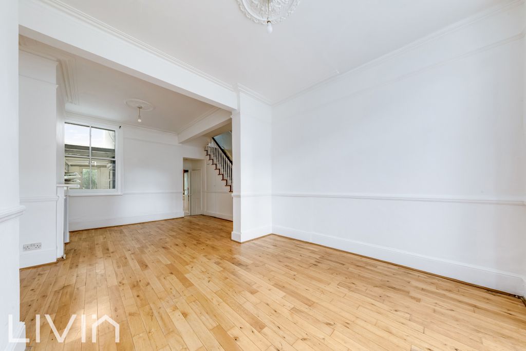 Property photo 3 of 12 3