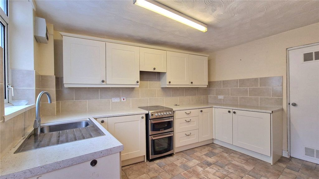 Property photo 2 of 17 Picture No. 52