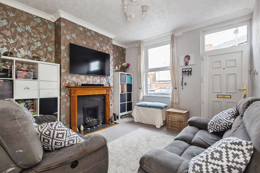 Property photo 3 of 17 Pbox-Img.Jpg