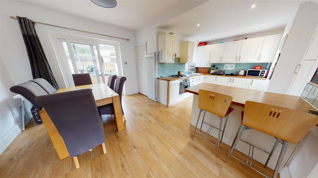 Property photo 3 of 19 Dining Room