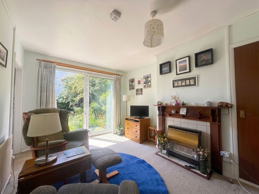 Property photo 3 of 11