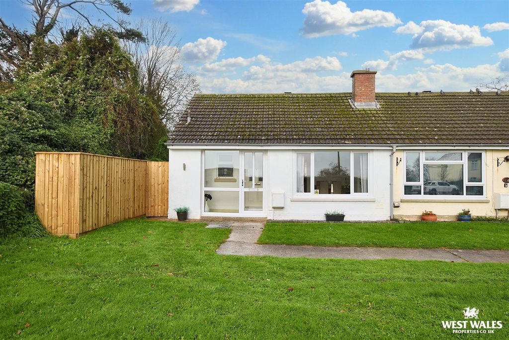 Property photo 1 of 14 13 (92).Jpg