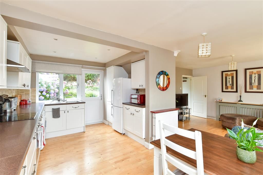 Property photo 3 of 13 Kitchen